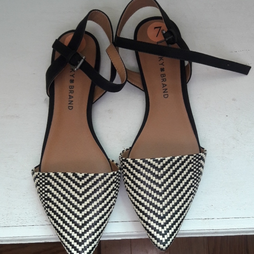 Lucky brand flats